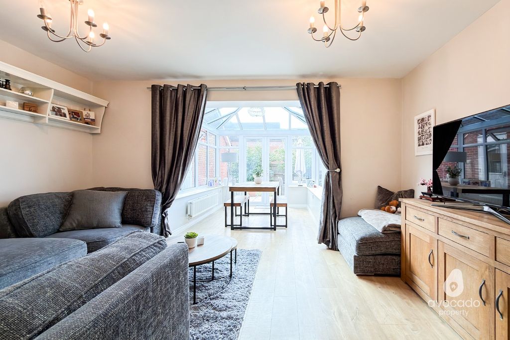 Property photo 3 of 16 5536833