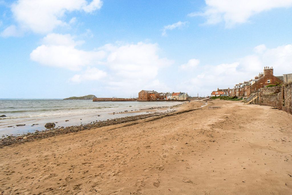 Additional image 12 of 3 bed flat for sale1c Market Place, North Berwick, East Lothian EH39