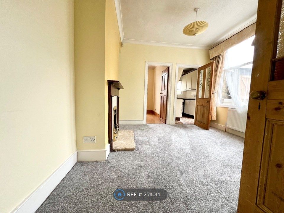 Property photo 3 of 33 Living Room, Very Light End Of Terrace.New Carpet.