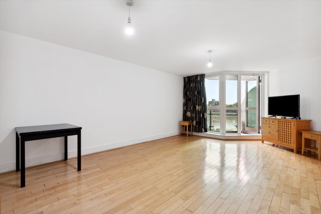 Property photo 1 of 13 Image