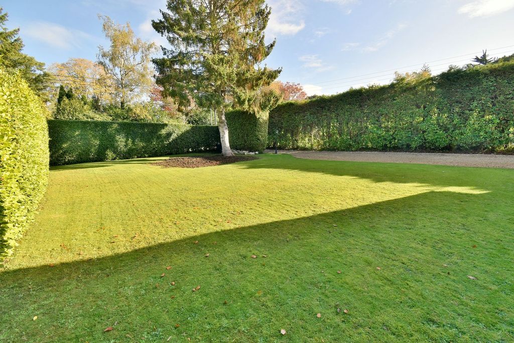 Property photo 2 of 24