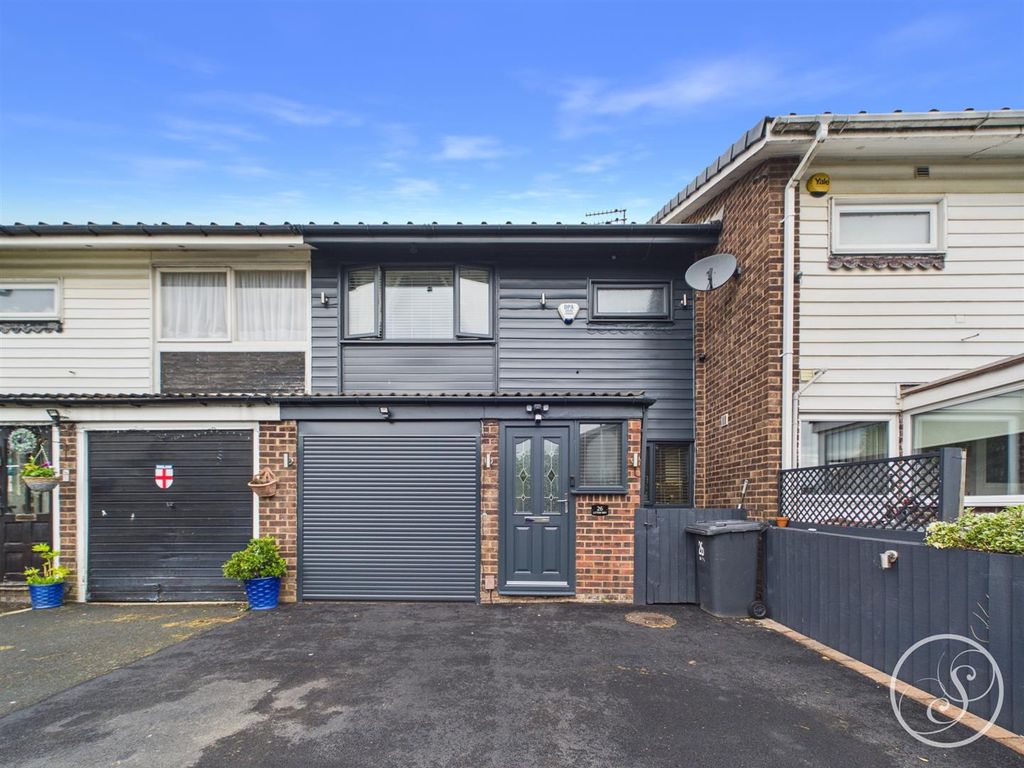 Property photo 1 of 18 External