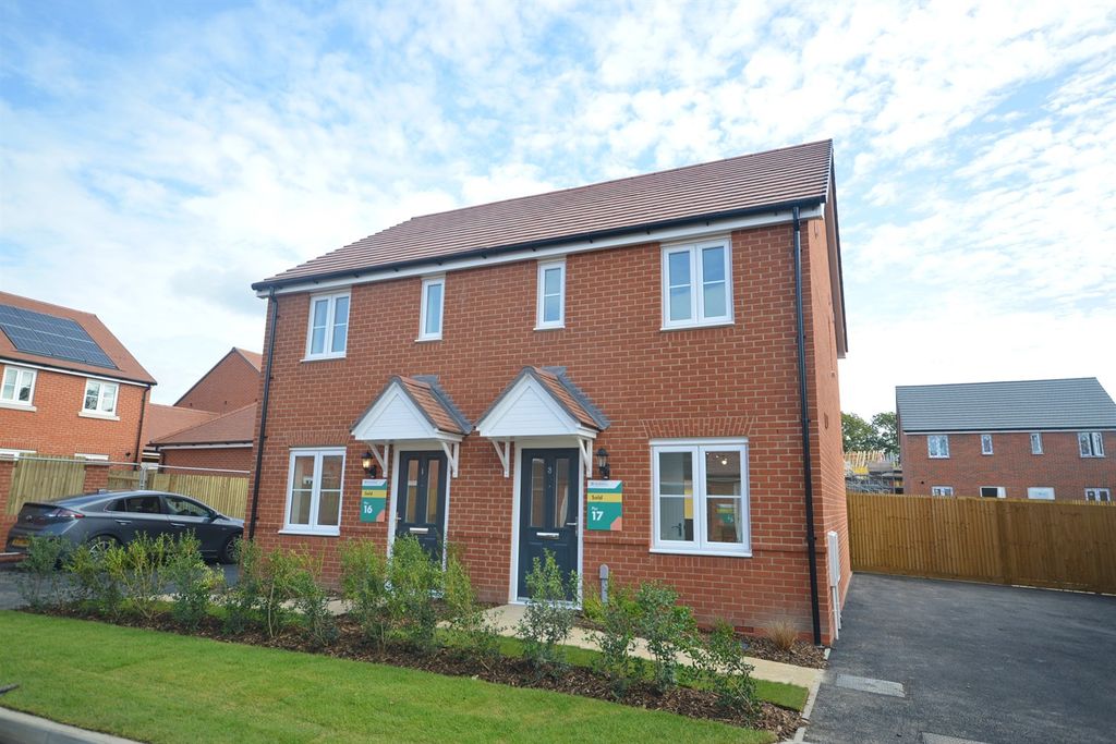 Property photo 1 of 7 (Main)