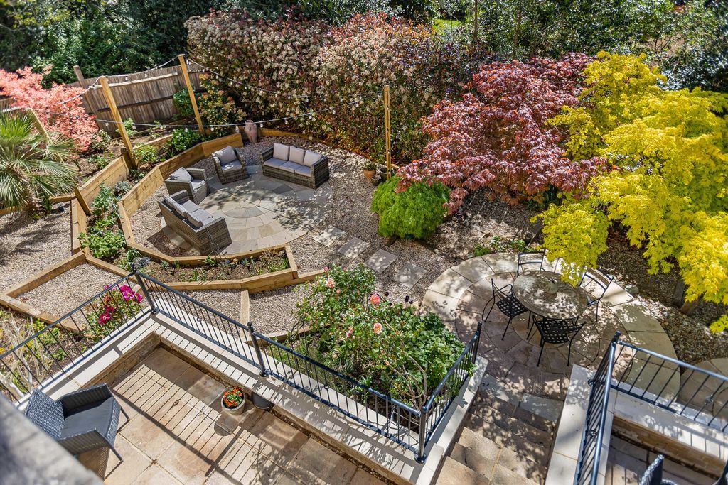 Additional image 17 of 6 bed detached house for saleNoahs Court Gardens, Hertford SG13