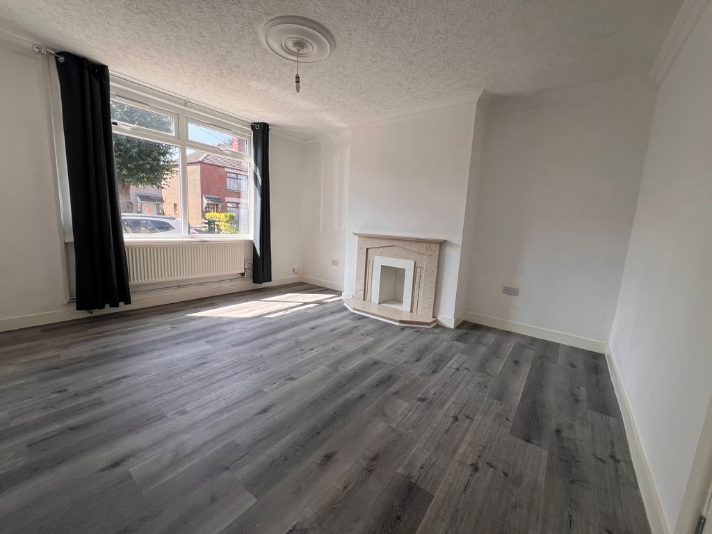 Property photo 2 of 10 Img_5017
