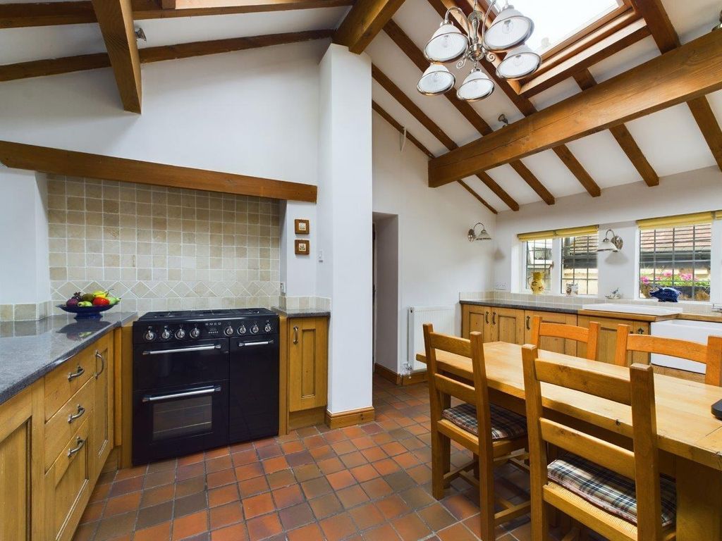 Property photo 3 of 24