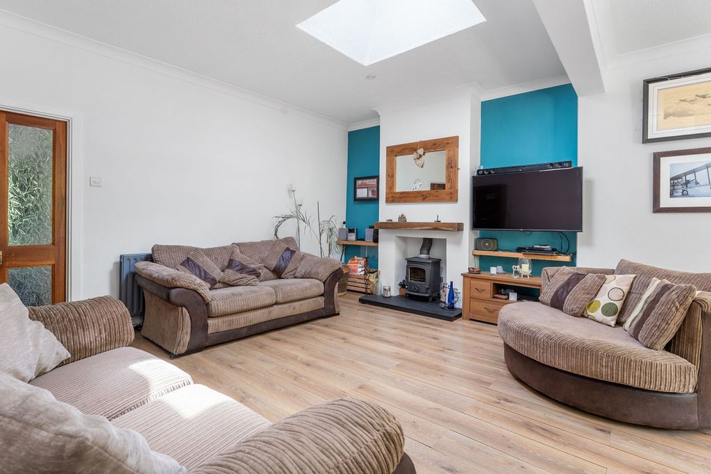 Property photo 2 of 13