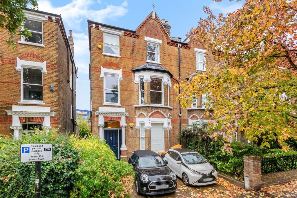 Property photo 2 of 7