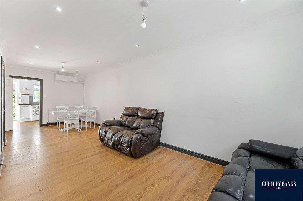 Property photo 2 of 11 Picture No. 02