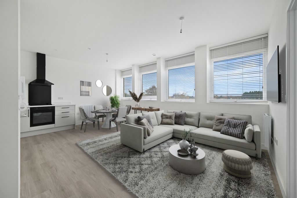 Property photo 1 of 11 Living Room