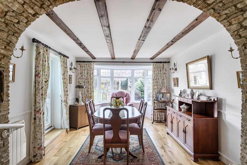 Property photo 3 of 20 1423040-14-69A55Fe057033.Jpg