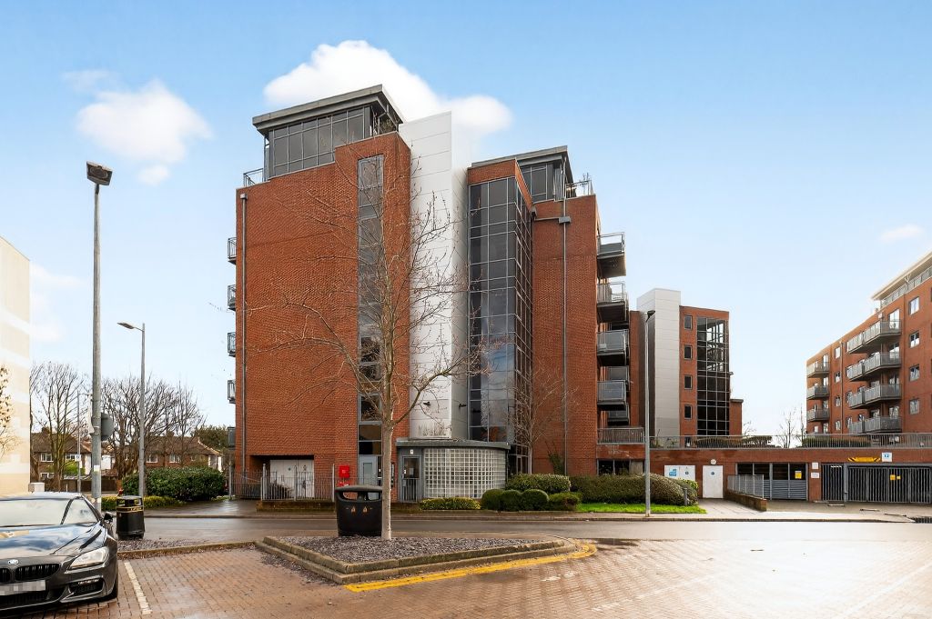 Property photo 1 of 20