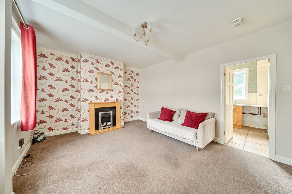 Property photo 3 of 14