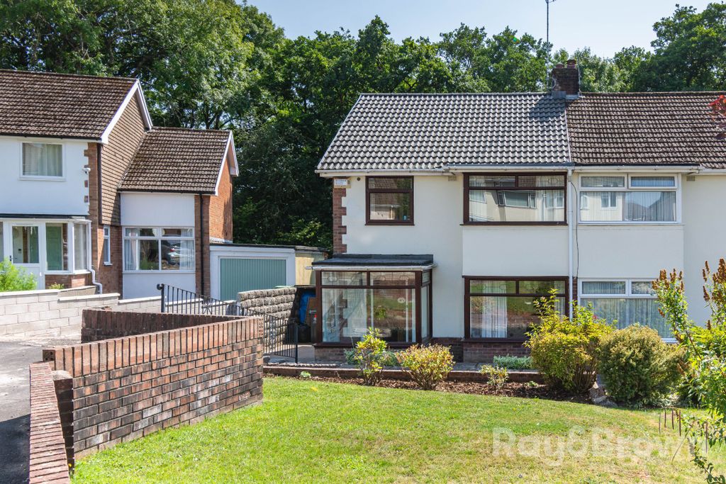 Property photo 1 of 46