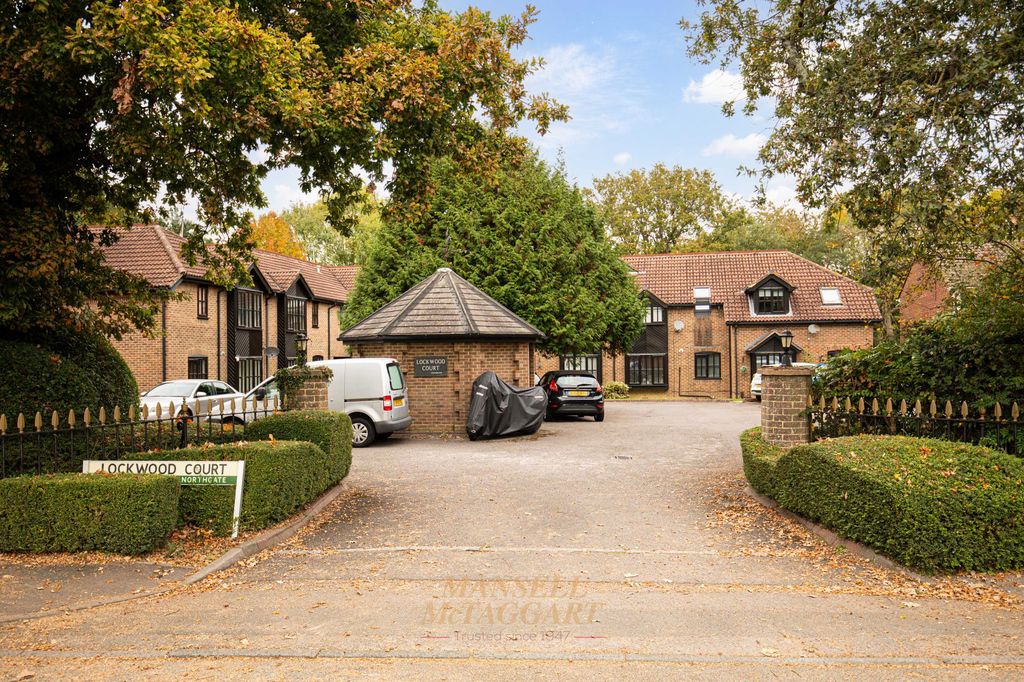 Property photo 1 of 21