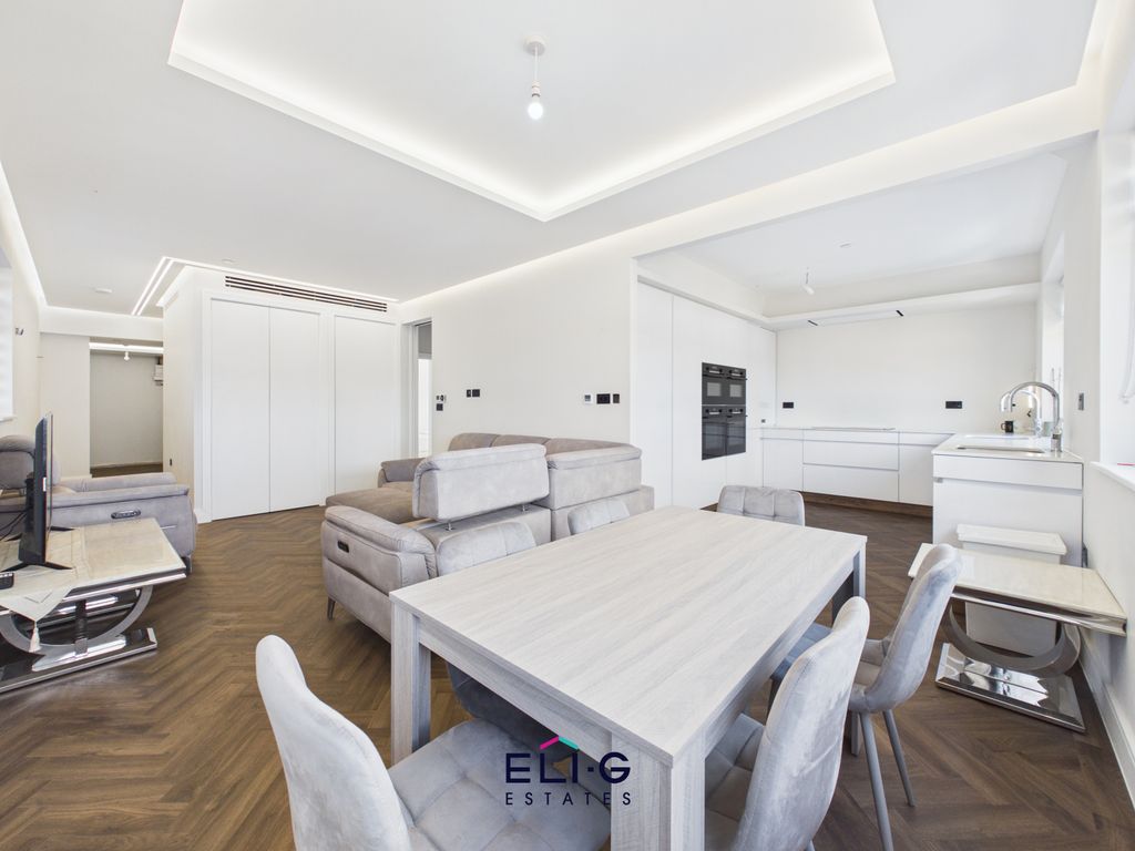 Property photo 1 of 14 2 Bed New Build Flat For Sale, Melvin Hall, Golders Green Road, London Nw11
