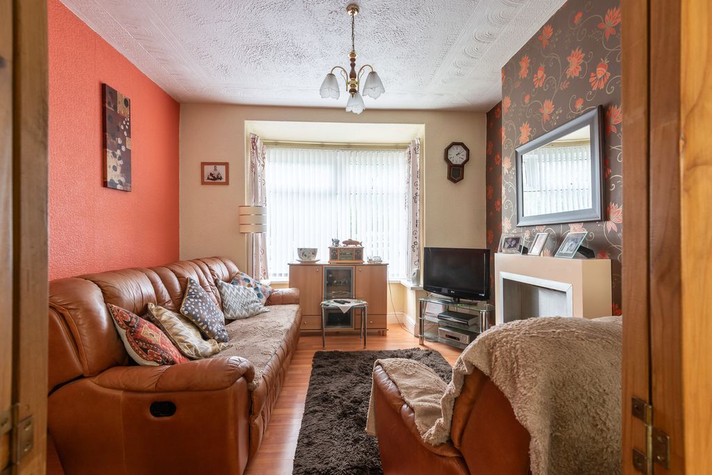 Property photo 2 of 16