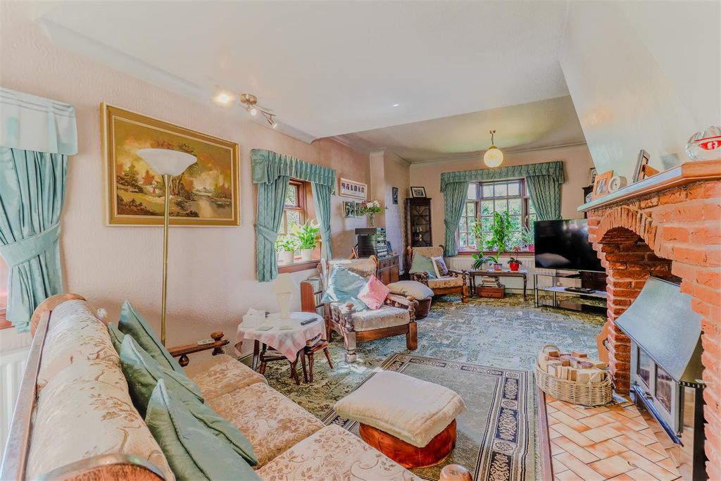 Property photo 3 of 41