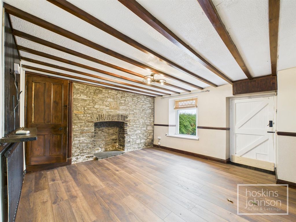 Property photo 2 of 19 Living Room