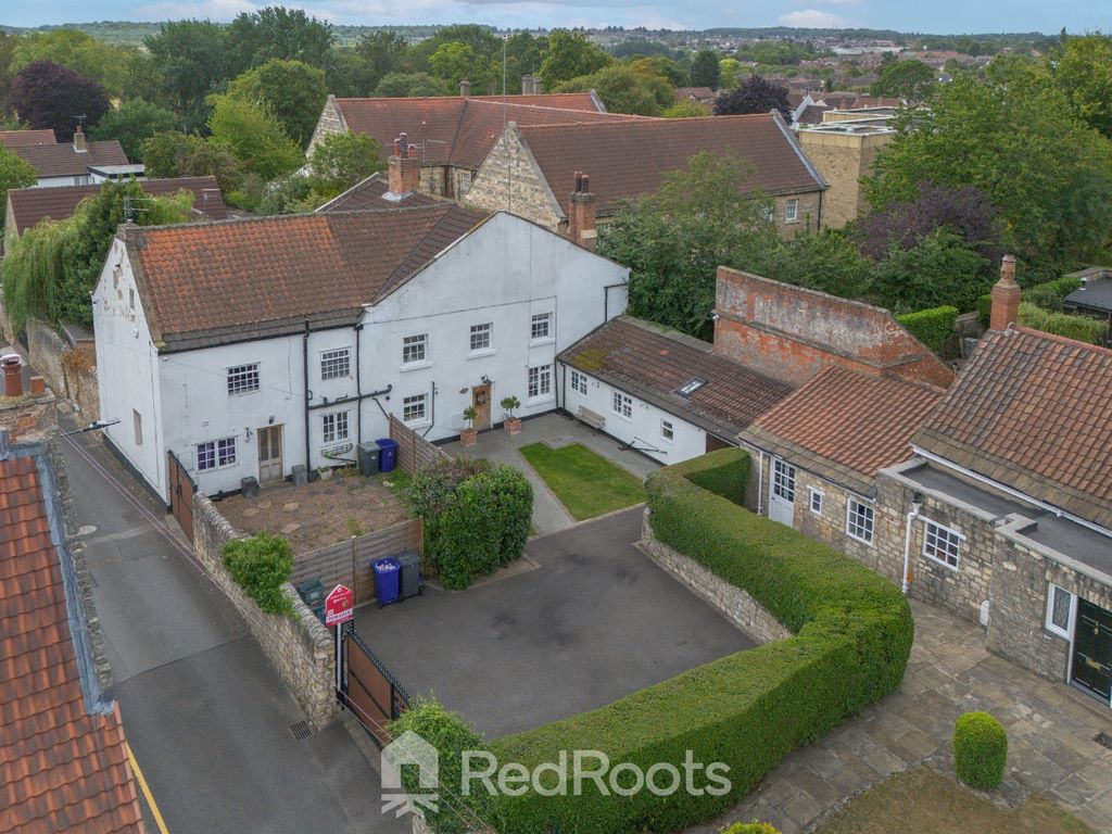 Property photo 1 of 45 4356302