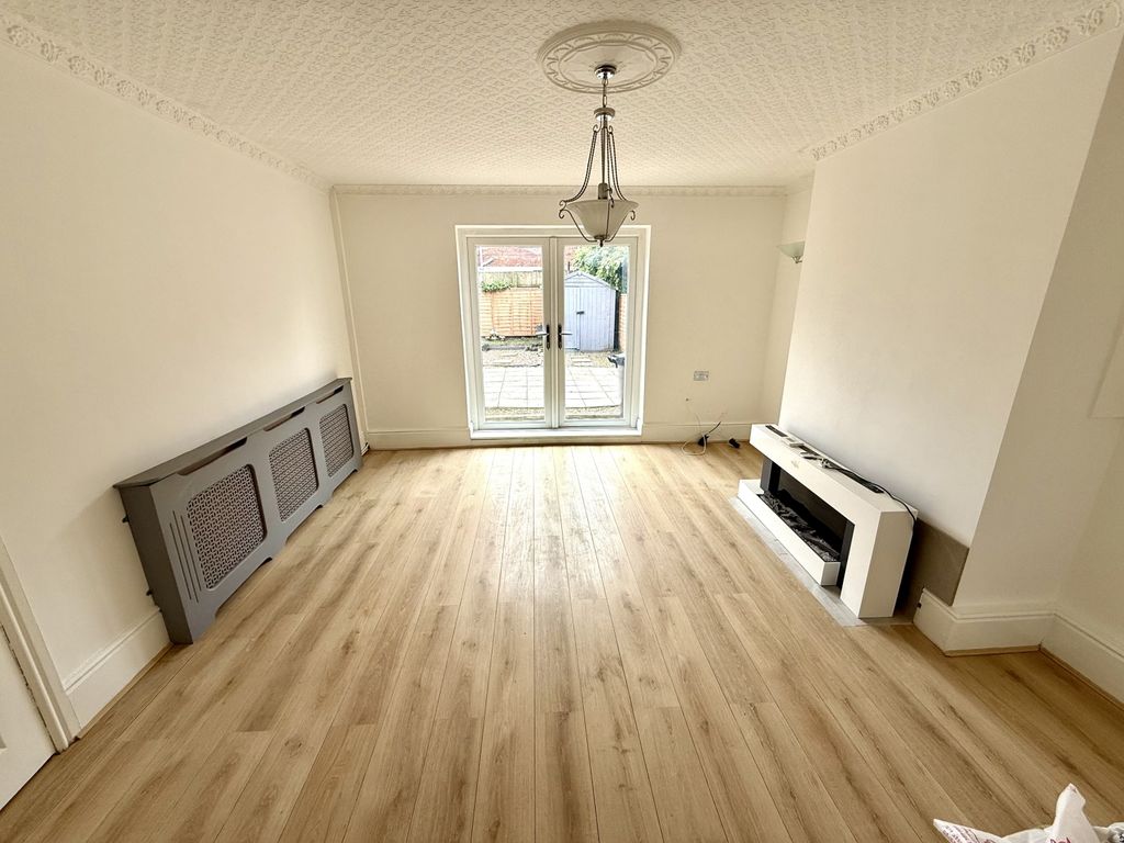 Property photo 3 of 9 Img_9637