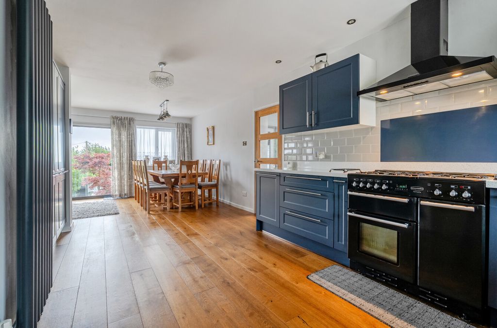 Property photo 3 of 20 1477556-10-6A2Aa4...