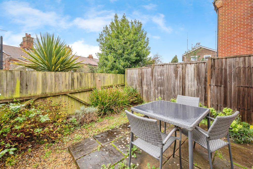 Property photo 2 of 16 Pbox-Img.Jpg