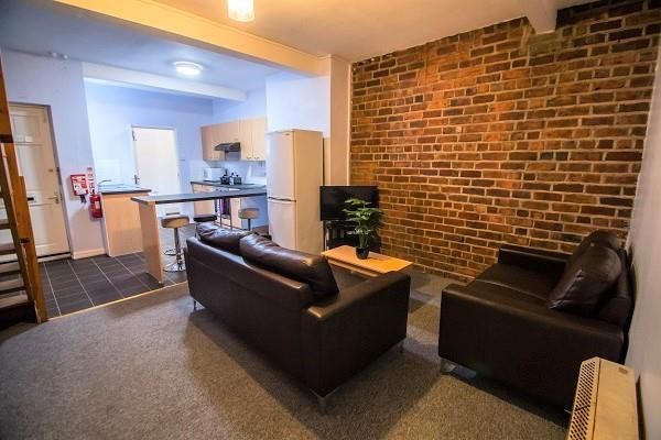 Property photo 2 of 14 417A_Ecclesall_Rd_Student_Properties_Lounge.Jpg