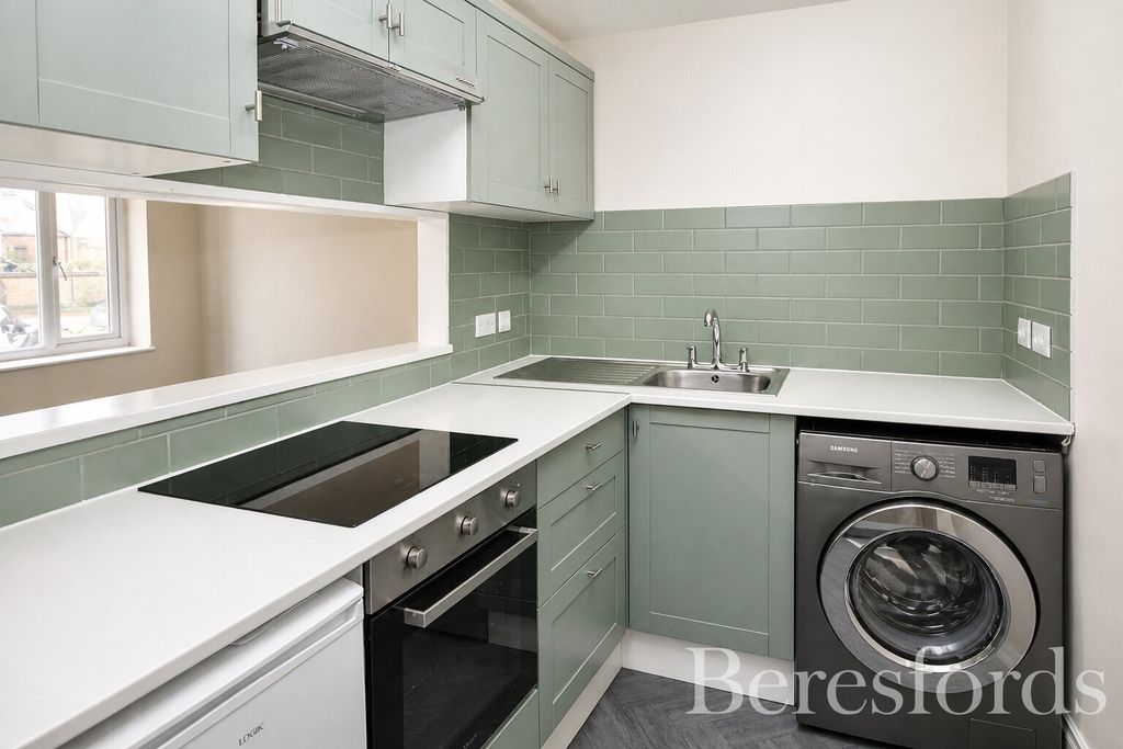 Property photo 2 of 7 Kitchen View 1