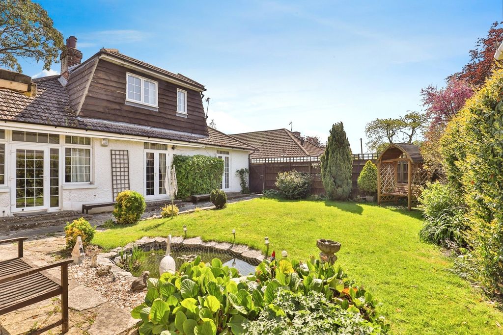 Property photo 2 of 20 Photo