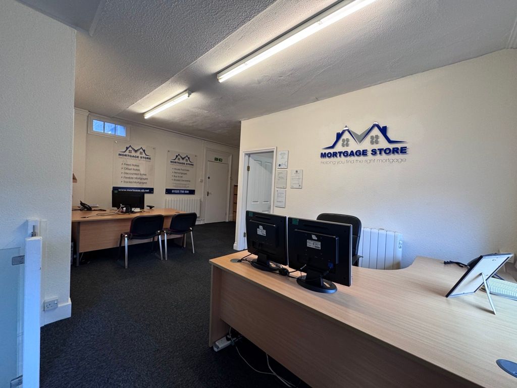 Property photo 2 of 6 Photo 6