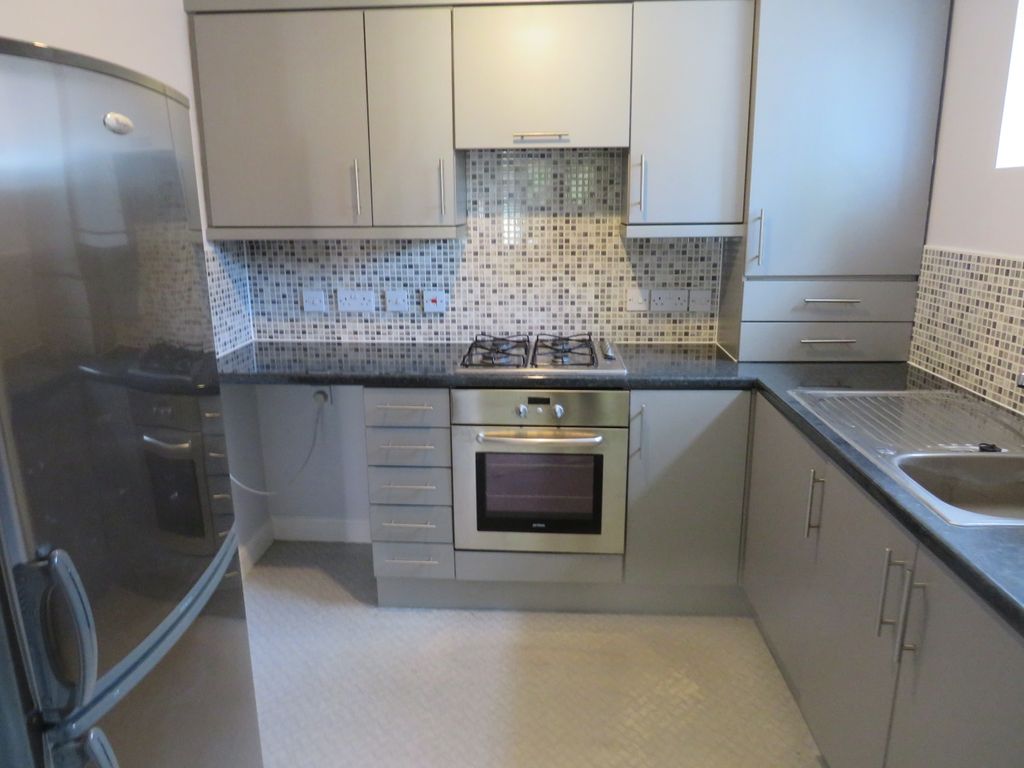 Property photo 2 of 5 Kitchen