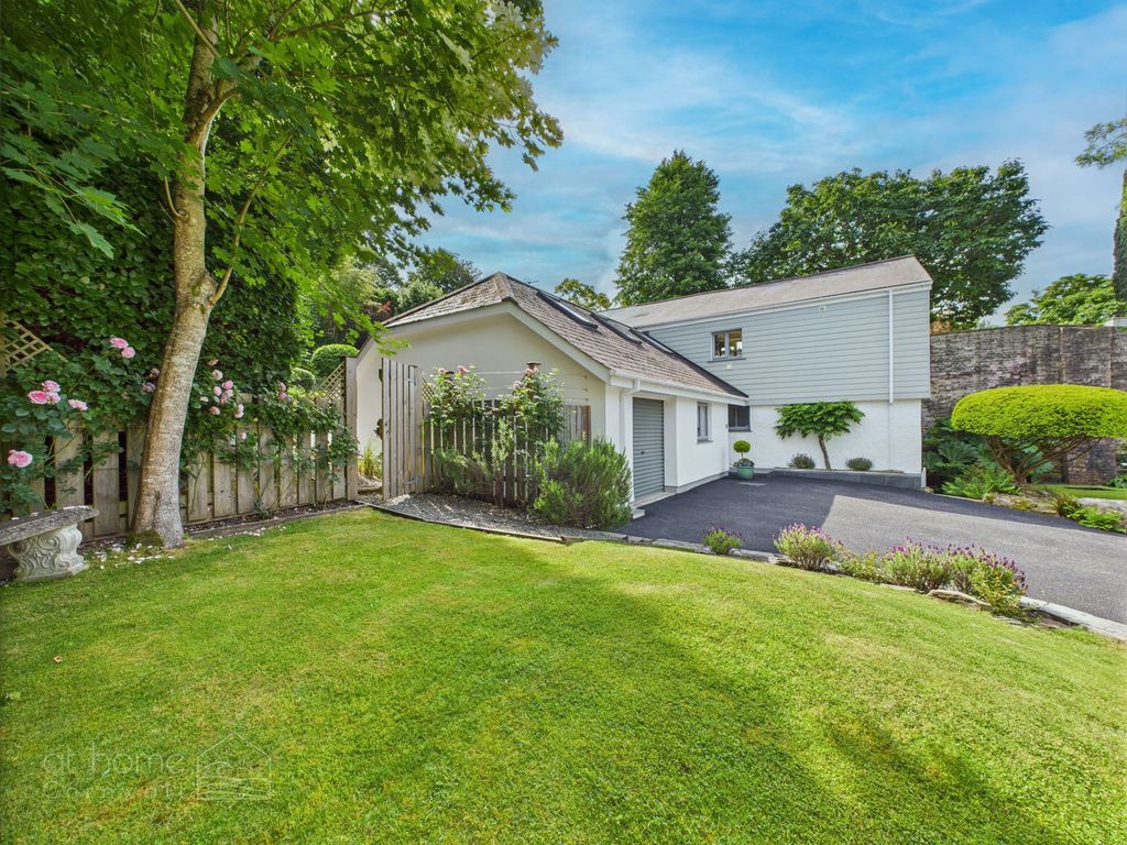 Property photo 2 of 70