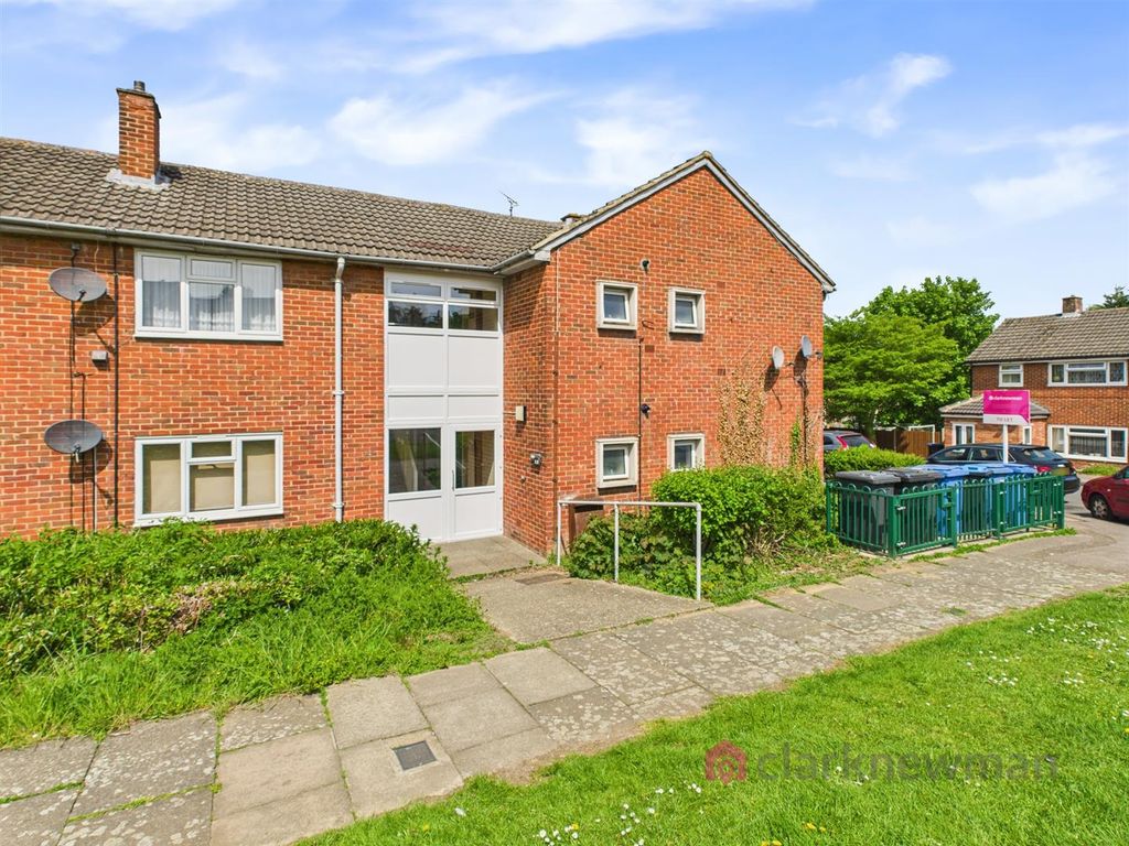 Property photo 1 of 7 Front