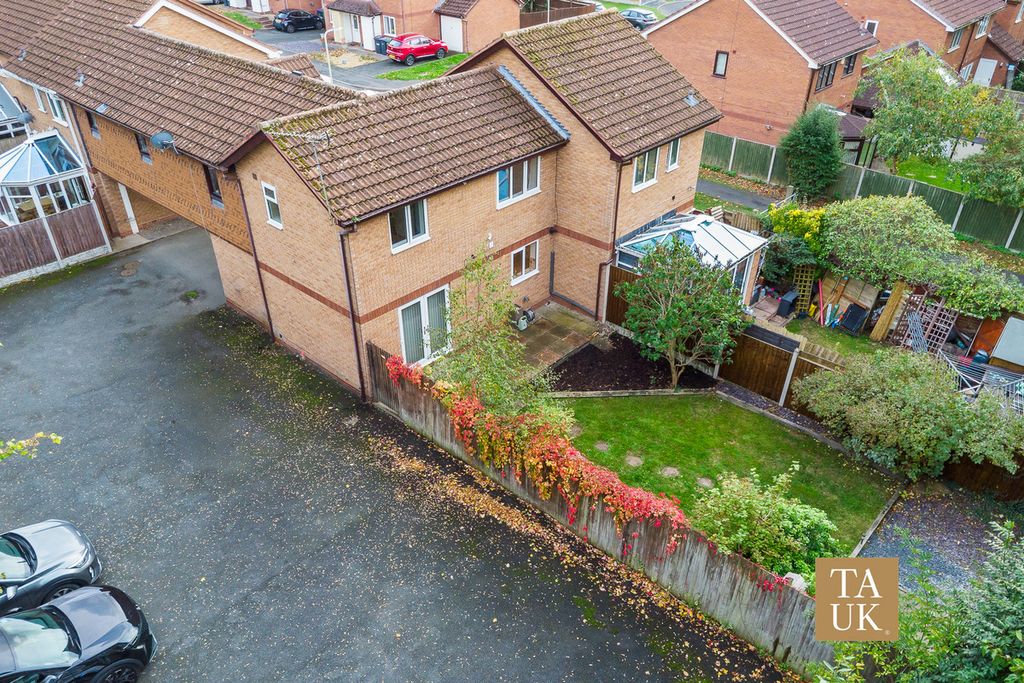 Property photo 3 of 13