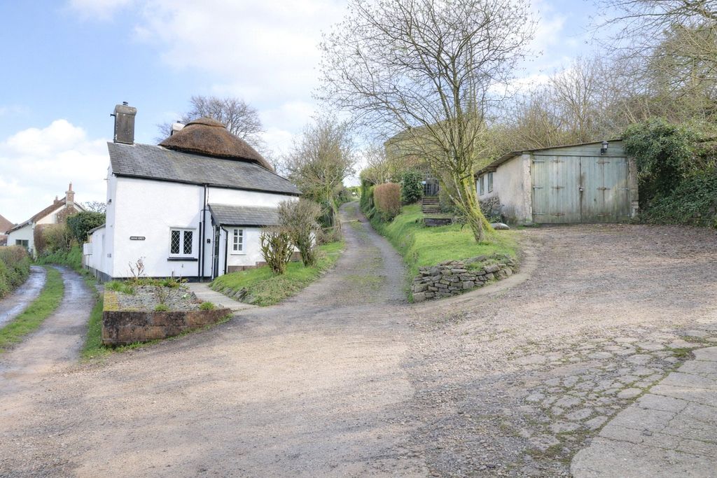 Property photo 2 of 22 2 - Picture No. 42