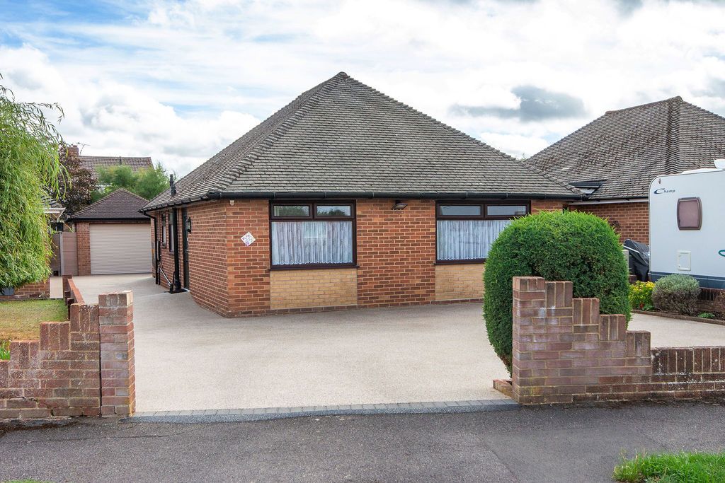 Property photo 1 of 18 External