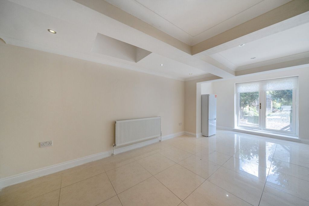 Property photo 2 of 14 Picture No. 06