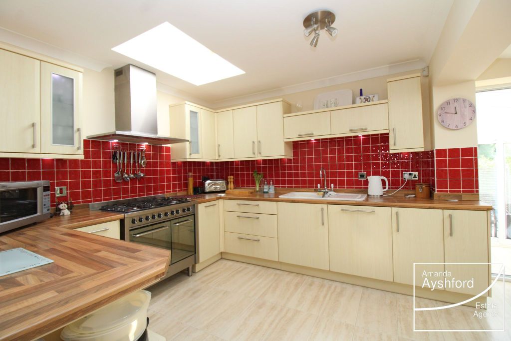 Property photo 3 of 37