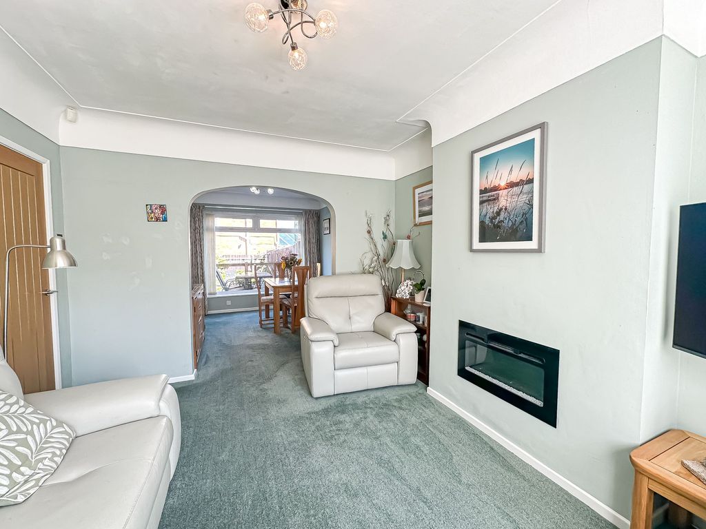 Property photo 2 of 23