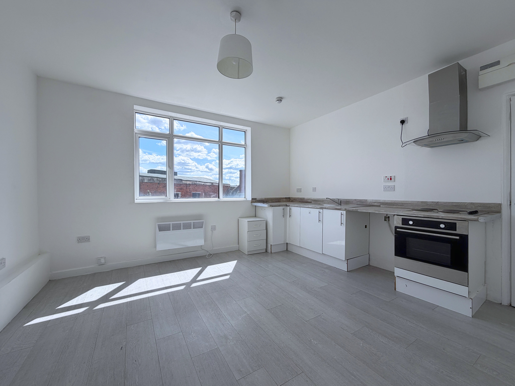 Property photo 2 of 12 Lounge Kitchen