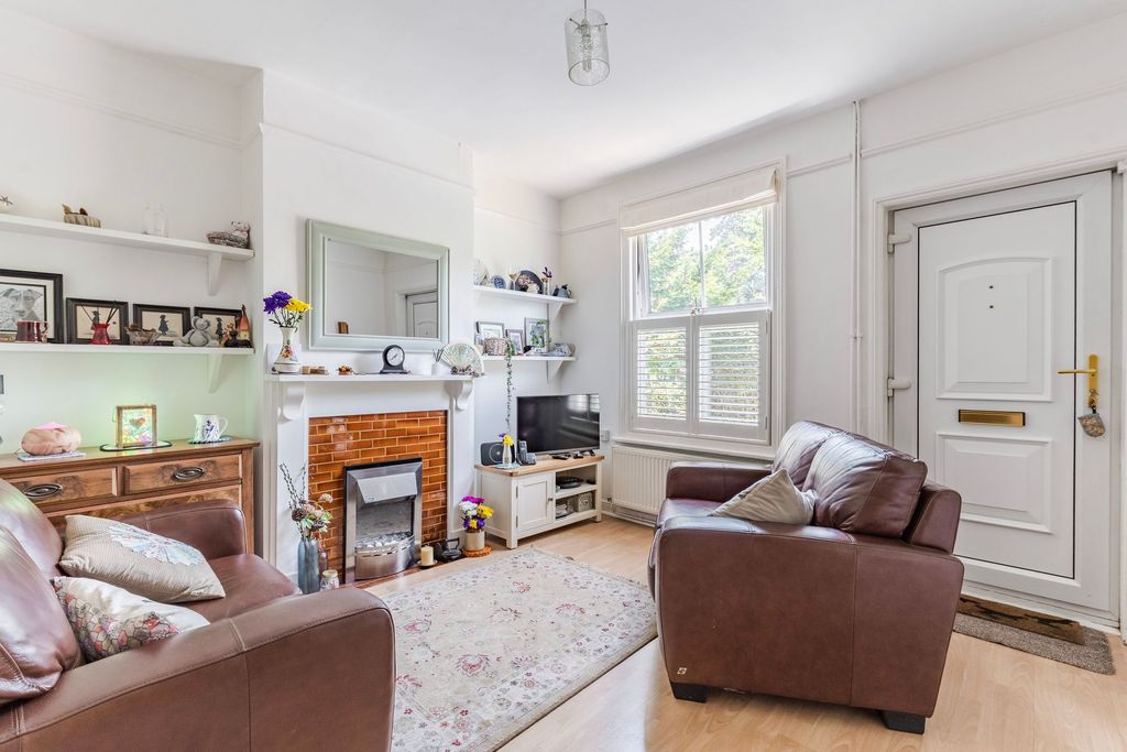 Property photo 2 of 13