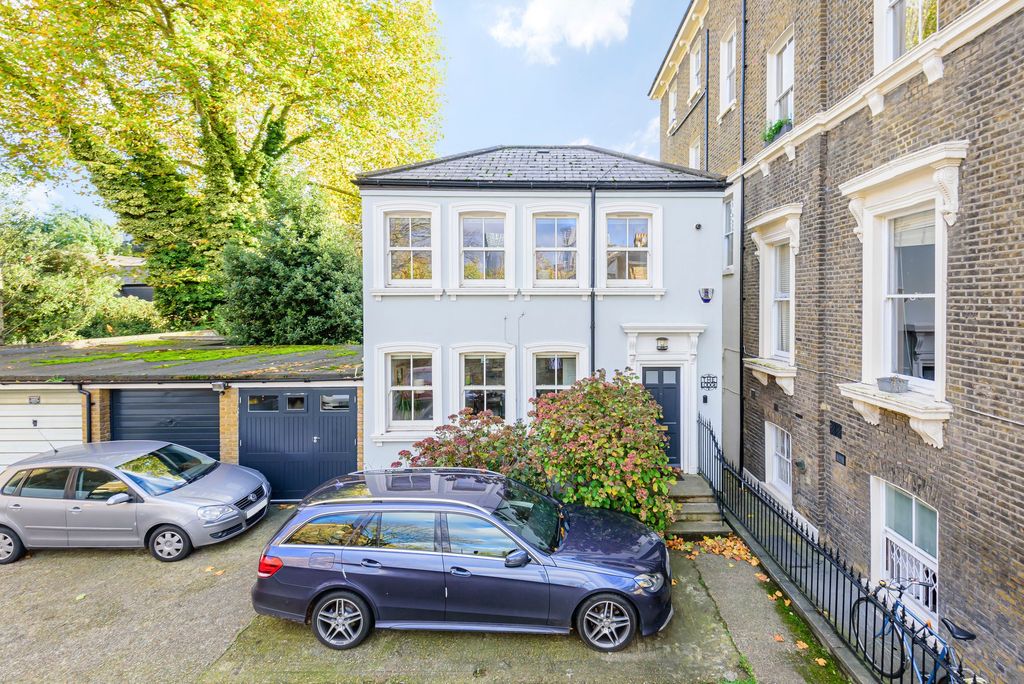 Property photo 3 of 19