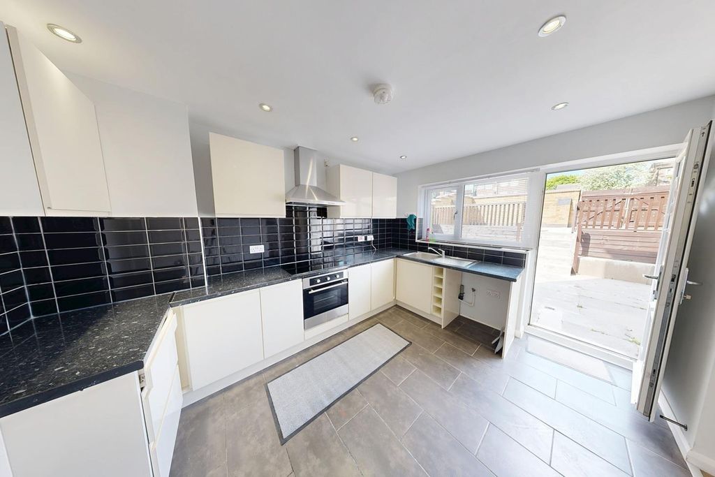 Property photo 2 of 13 1.Jpg