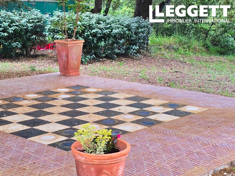 Property photo 3 of 10