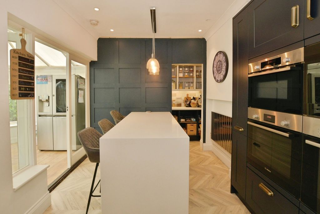 Property photo 3 of 27 Pbox-Img.Jpg