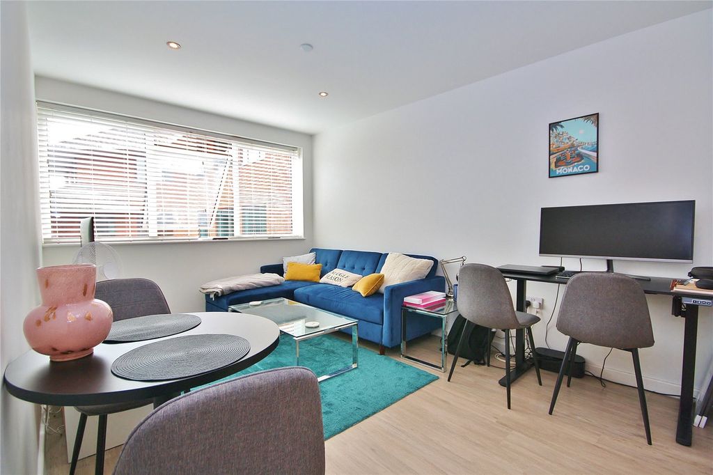 Property photo 2 of 10 Picture No. 03