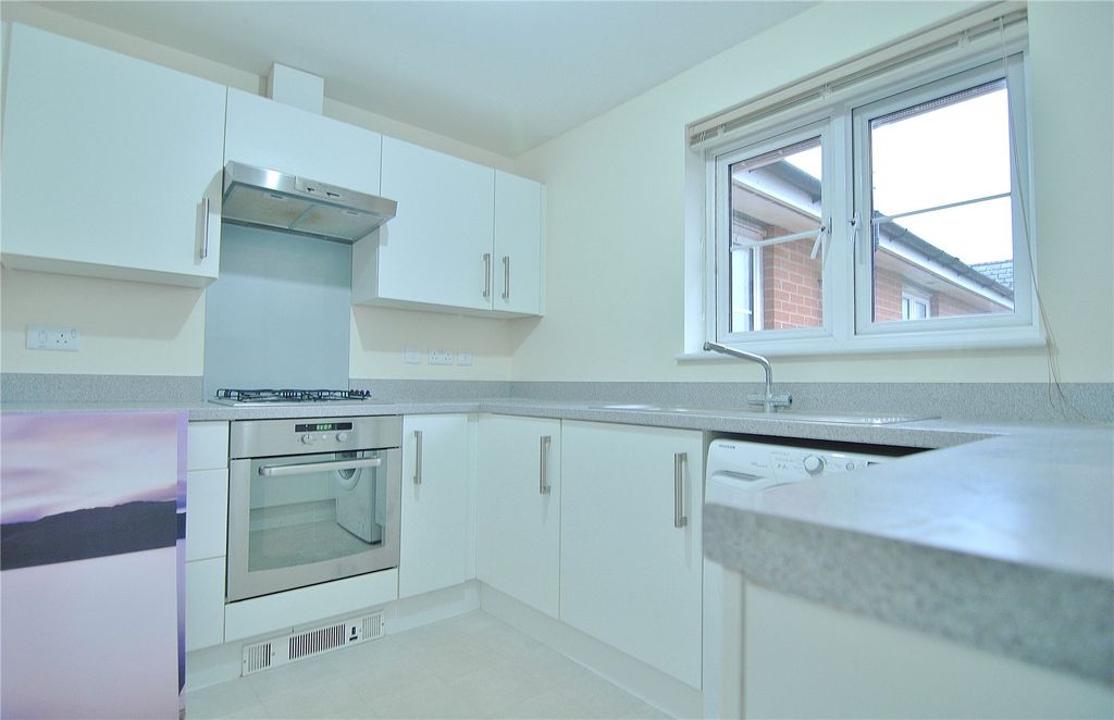 Property photo 2 of 8 Picture No. 10