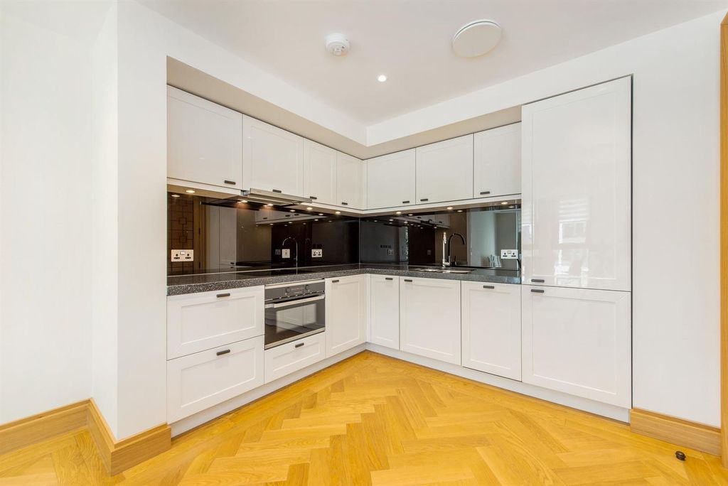 Property photo 2 of 14 Kitchen