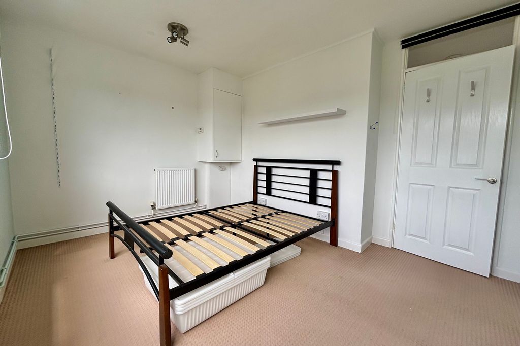 Additional image 9 of 2 bed flat for saleSaracen Way, Penryn TR10